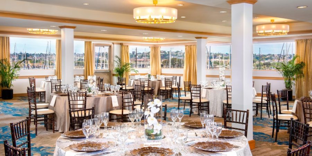 Hilton San Diego Airport/Harbor Island