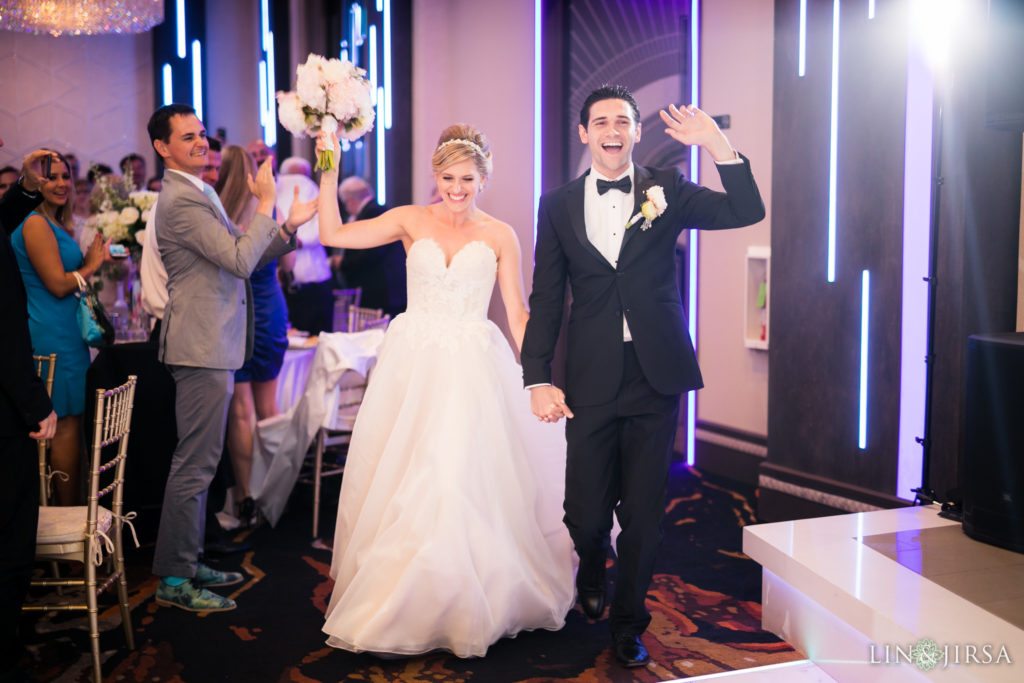 De Luxe Banquet Hall