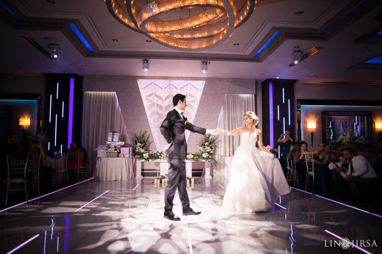 deluxe banquet hall wedding lin and jirsa photography