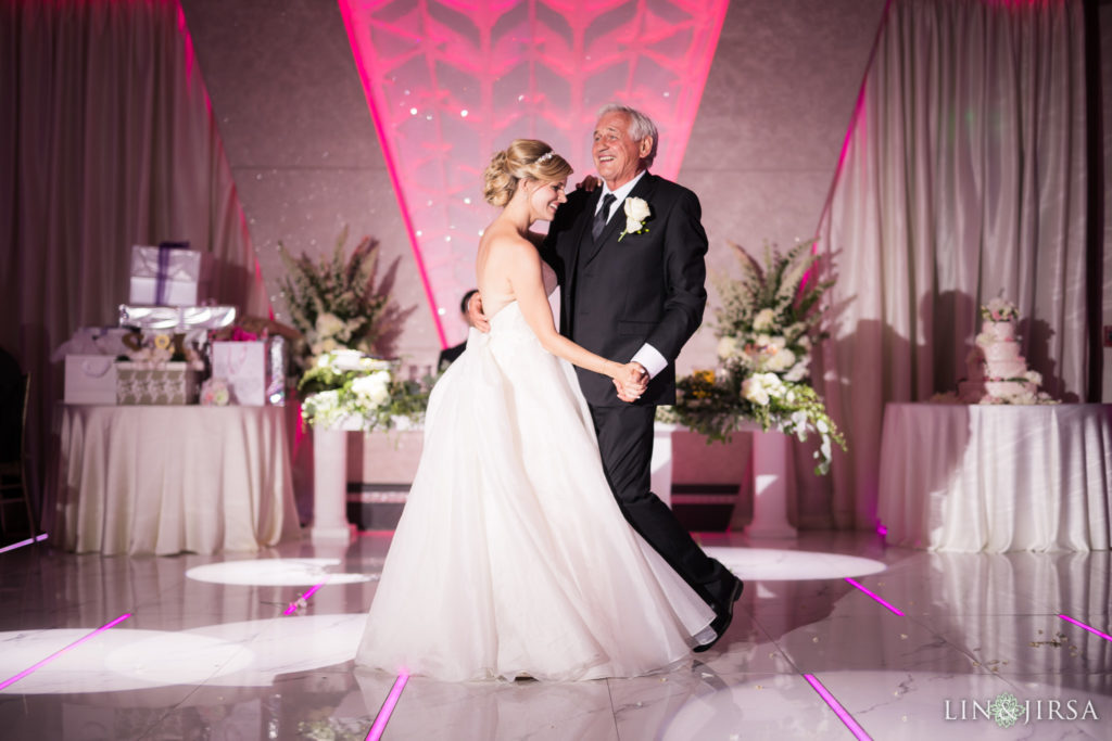 De Luxe Banquet Hall