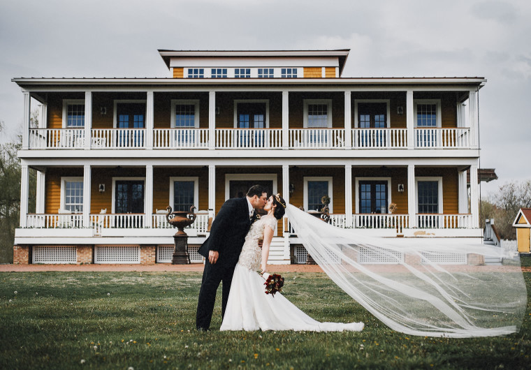 willow creek winery and farm wedding twisted oaks studio photography