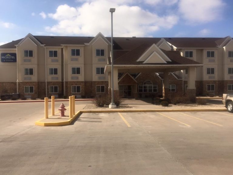microtel inn and suites by wyndham quincy wedding venue