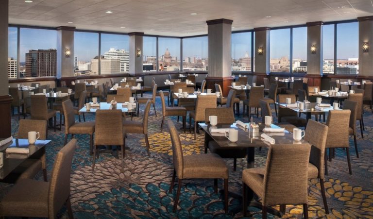 hilton garden inn austin downtown