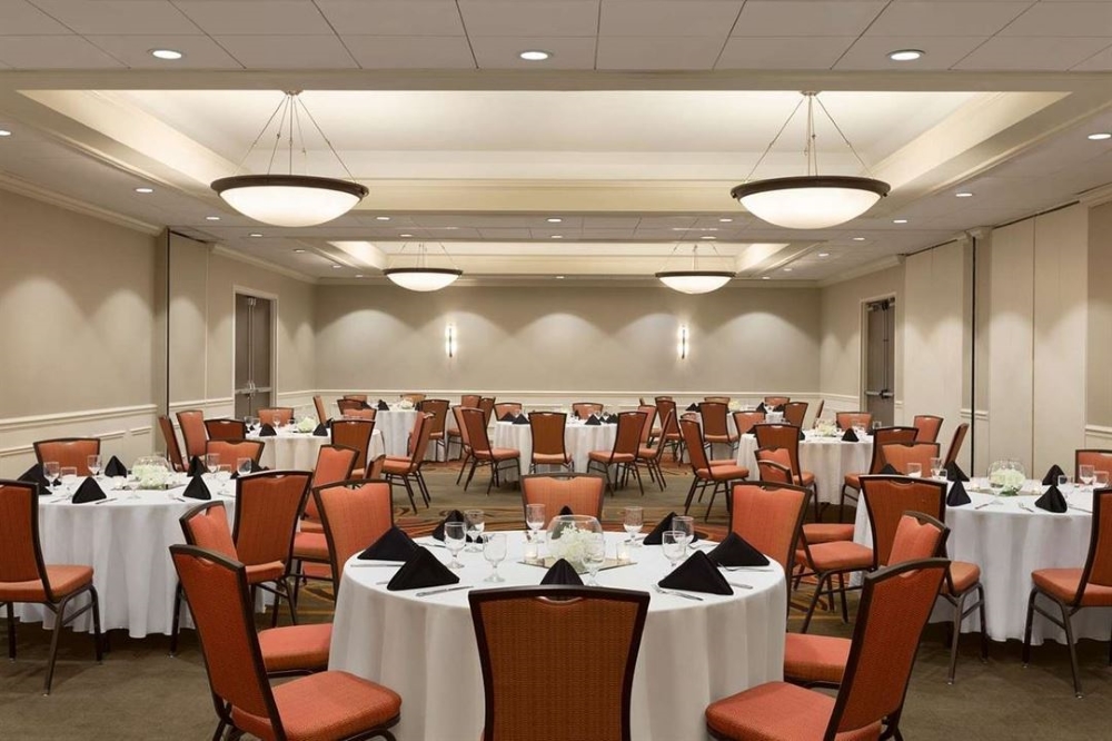 DoubleTree by Hilton Hartford – Bradley Airport