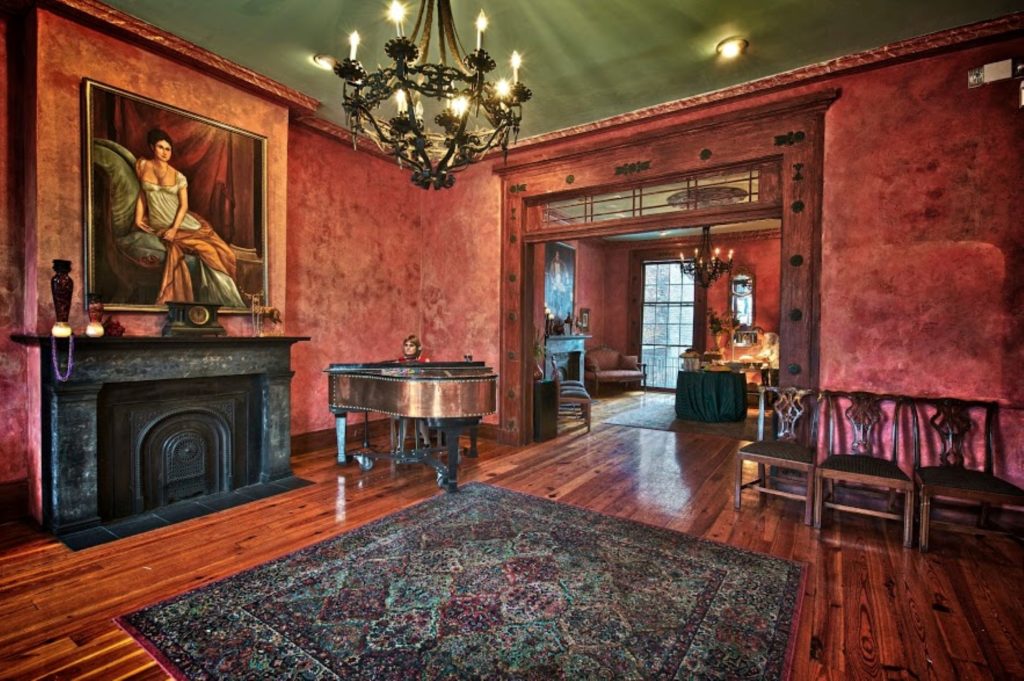 Pat O’Brien’s Briar’s Suite