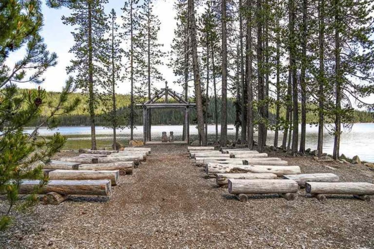 elk lake resort wedding venue