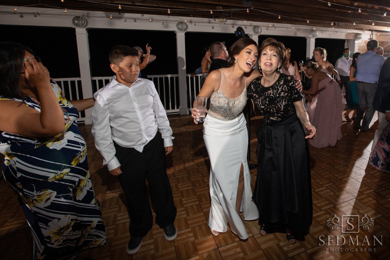 Shining Tides Weddings