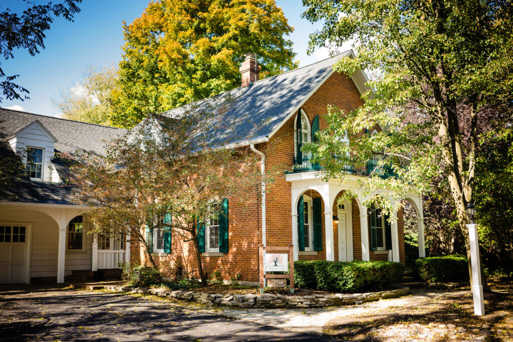 Scarlet Oaks Estate