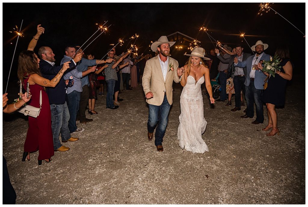 Whispering Oaks Wedding Venue