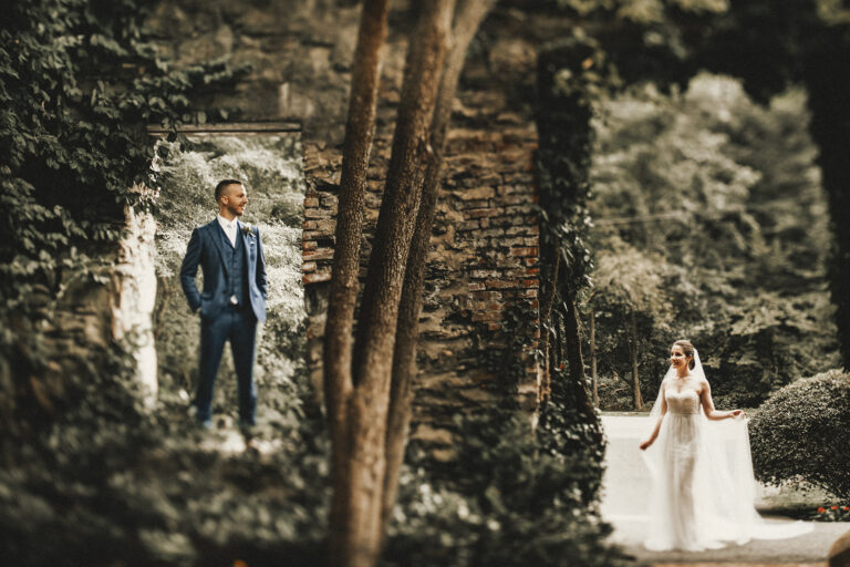 15 Surreal & Dreamy Wedding Portraits Captured with a Tilt-Shift Lens