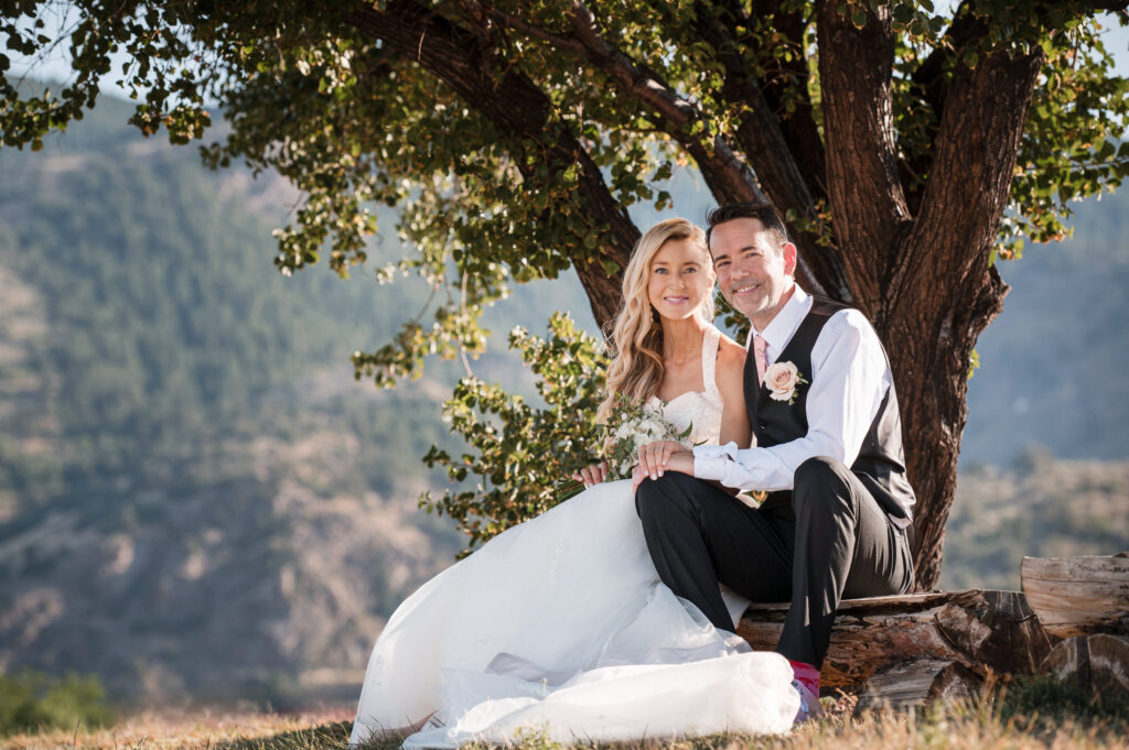 compression-wedding-AnneStephensonPhotoNarrative-TheFort-MorrisonCO-1024x681.jpg