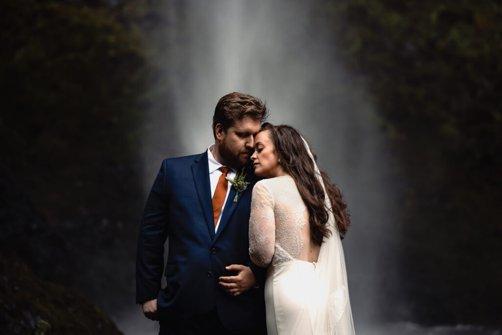 compression-wedding-MOT-photography-1-scaled-1-1024x683.jpg