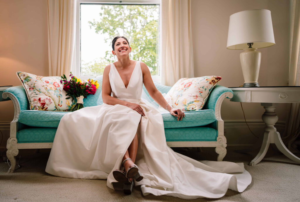 seated-wedding-pose-Ladman-Studios-1-1024x689.jpg