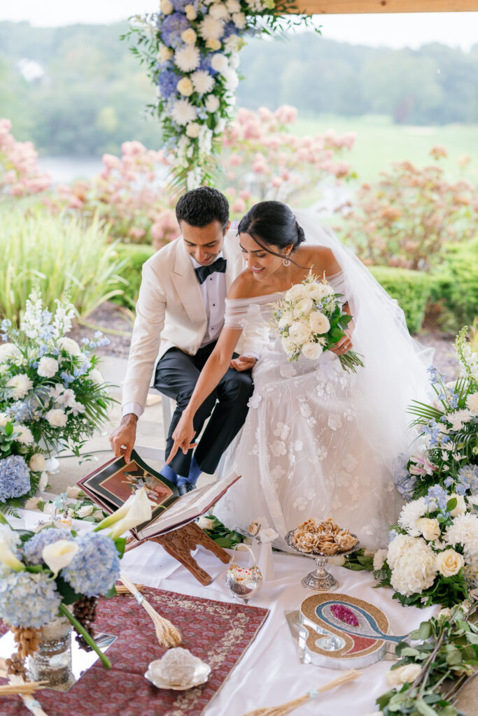 seated-wedding-pose-shukhrat-kamalov-1-683x1024.jpg
