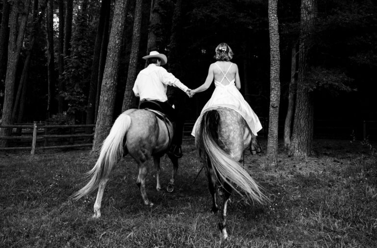 7 Ways to Nail the Rustic Boho Wedding Look (and Get Incredible Photos)