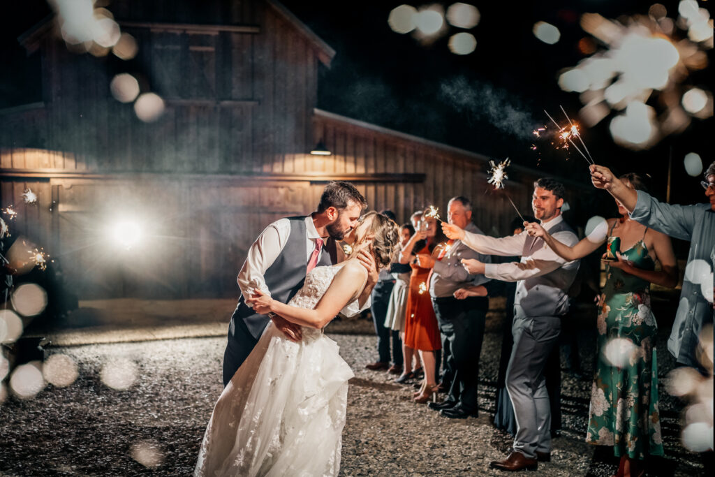 boho-rustic-wedding-themacmeekens-1-1024x683.jpg