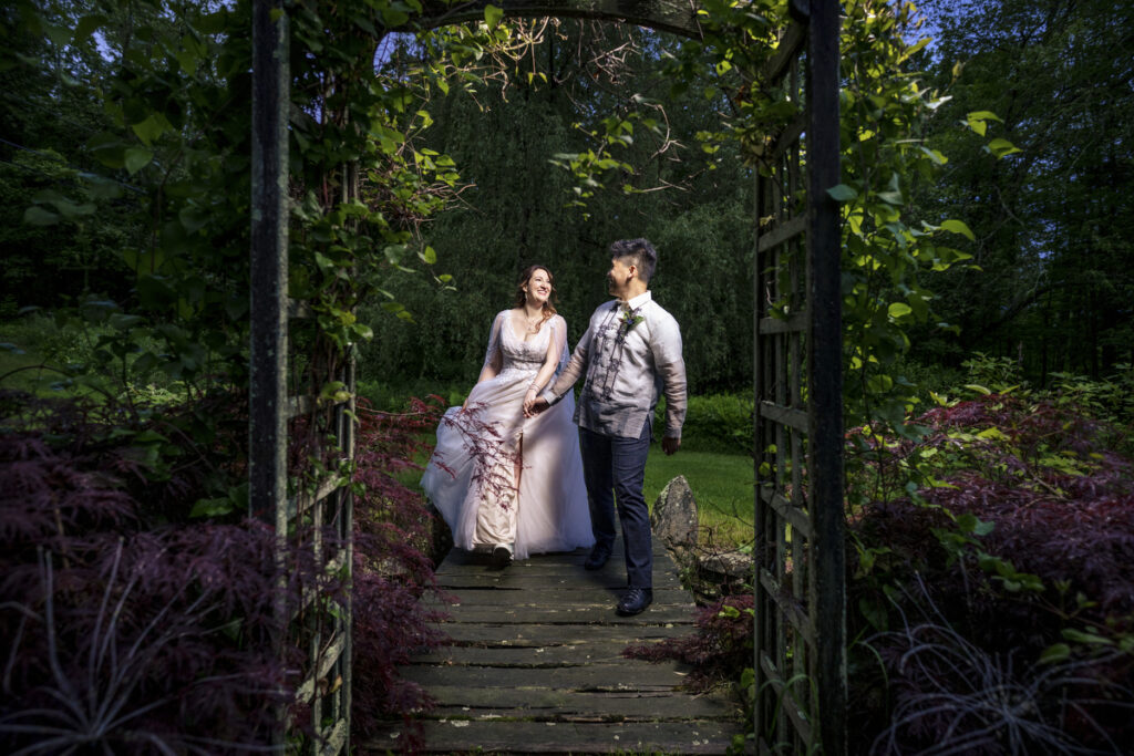 walking-running-pose-nix-weddings-01-1024x683.jpg