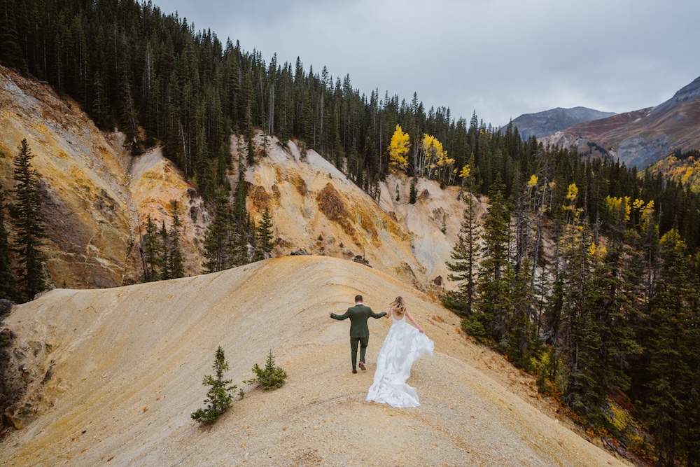 sunrise-elopement-photography-Vows-and-Peaks-Submission-17.jpg