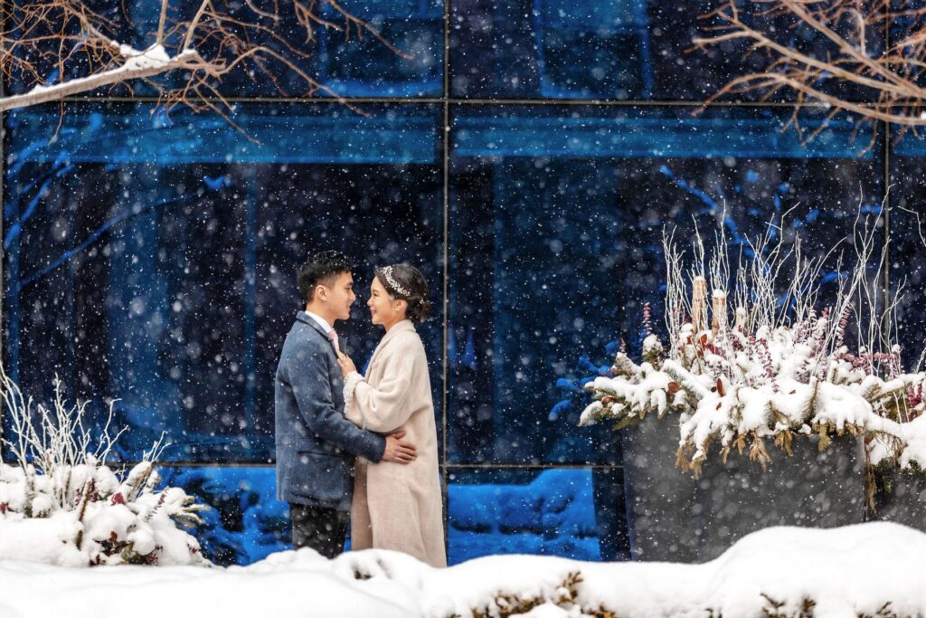 Winter engagement portrait by Milan Lazic