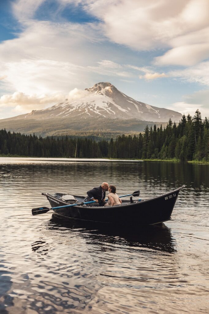 TriliumLake-TekoaRosePhoto-Jonathanandkatie-2-682x1024.jpg