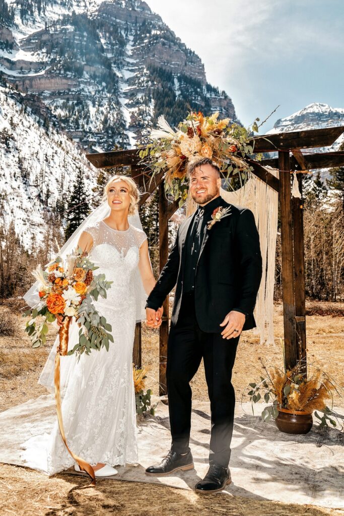 mountain-wedding-arch-photography-utah-katinov.jpg-scaled-1-683x1024.jpg