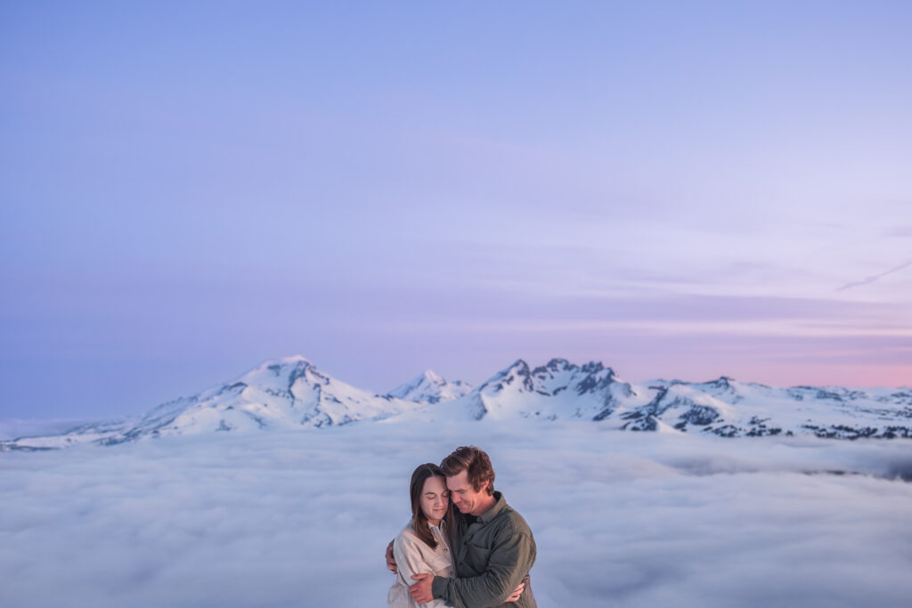 Scenic winter engagement portrait by Mot Photography