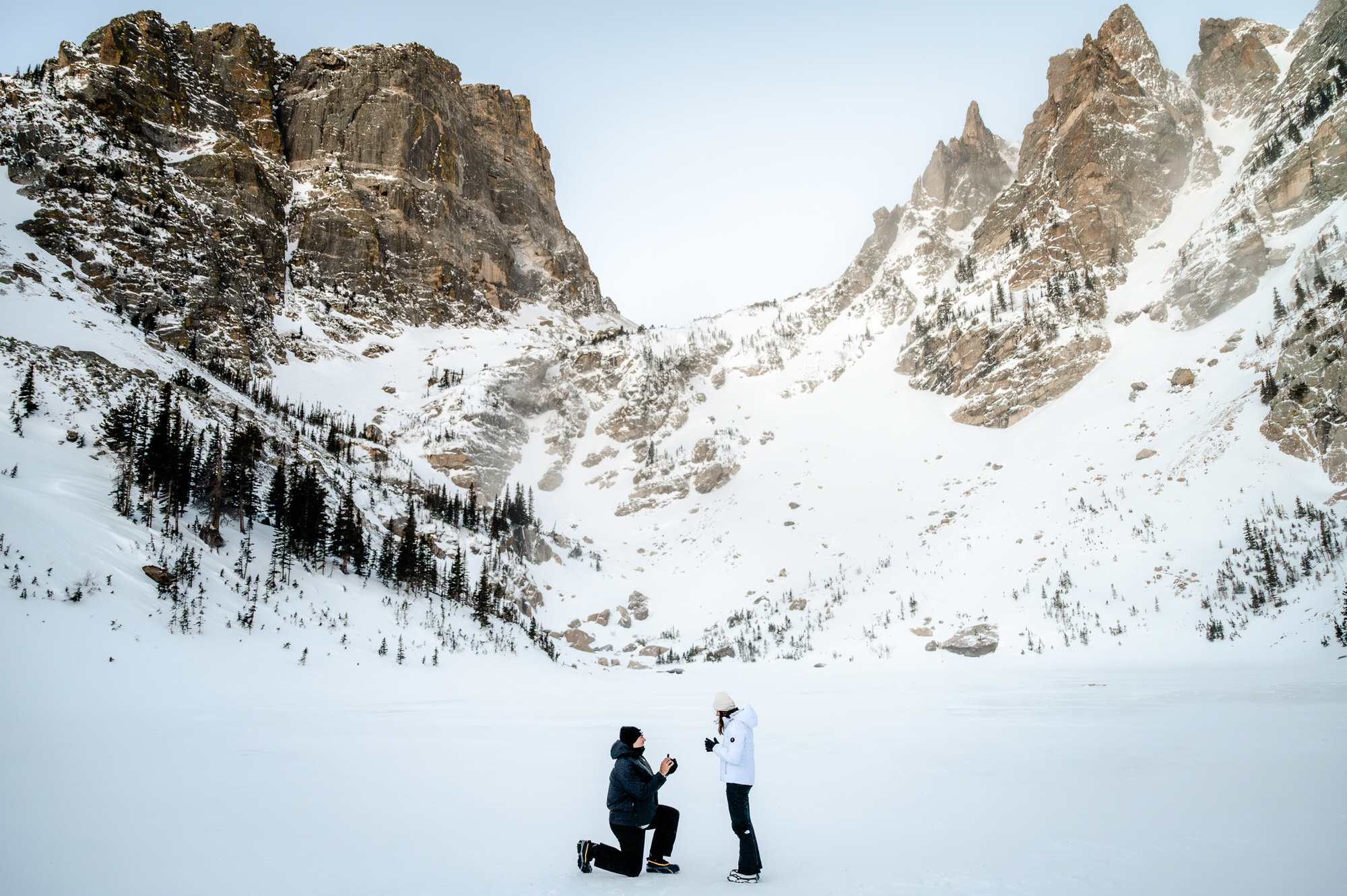 Snowy Engagement Photos: 10 Ideas to Inspire Your Own Session